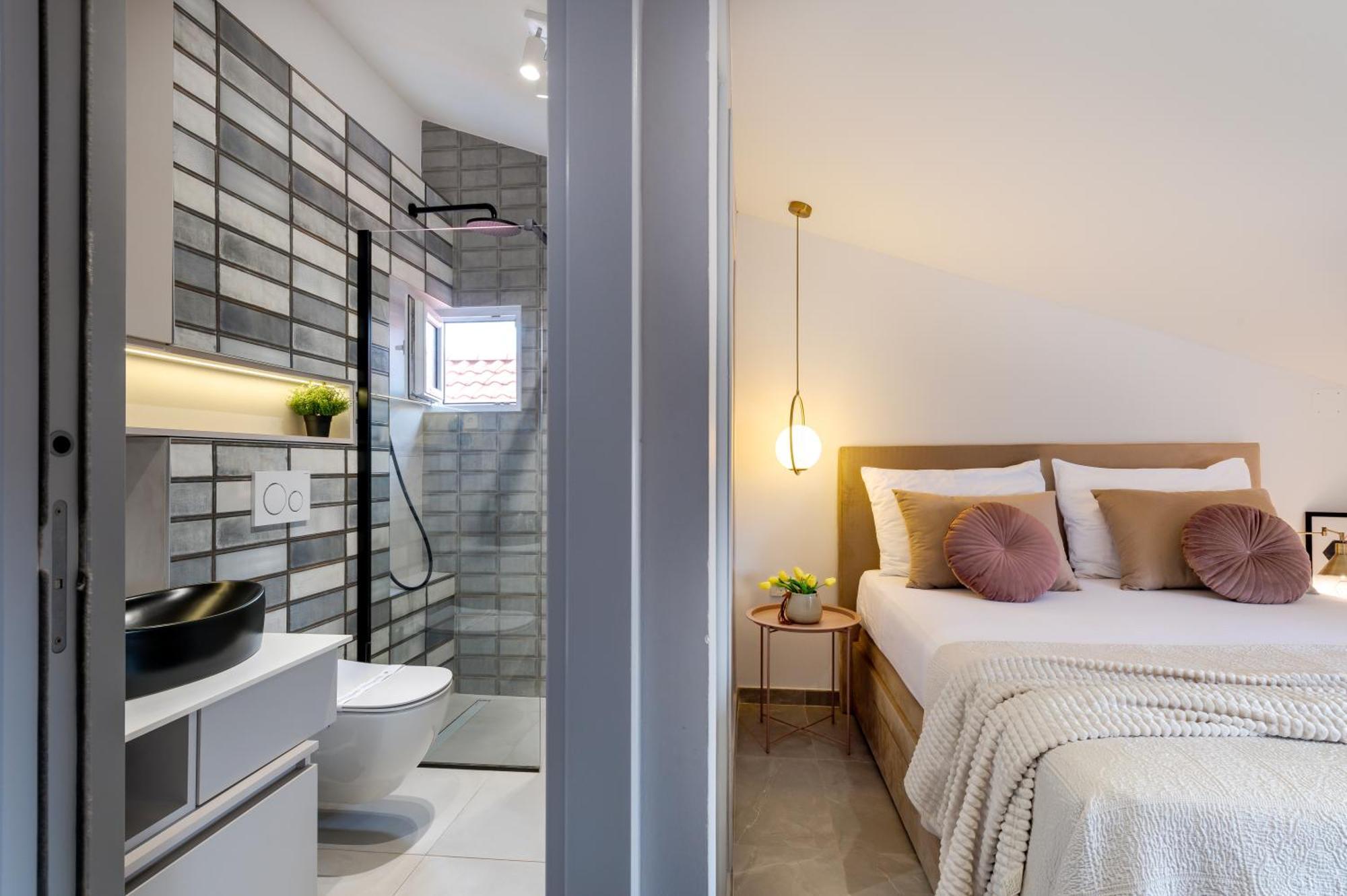 Danica Luxury Seaside Apartment シベニク エクステリア 写真