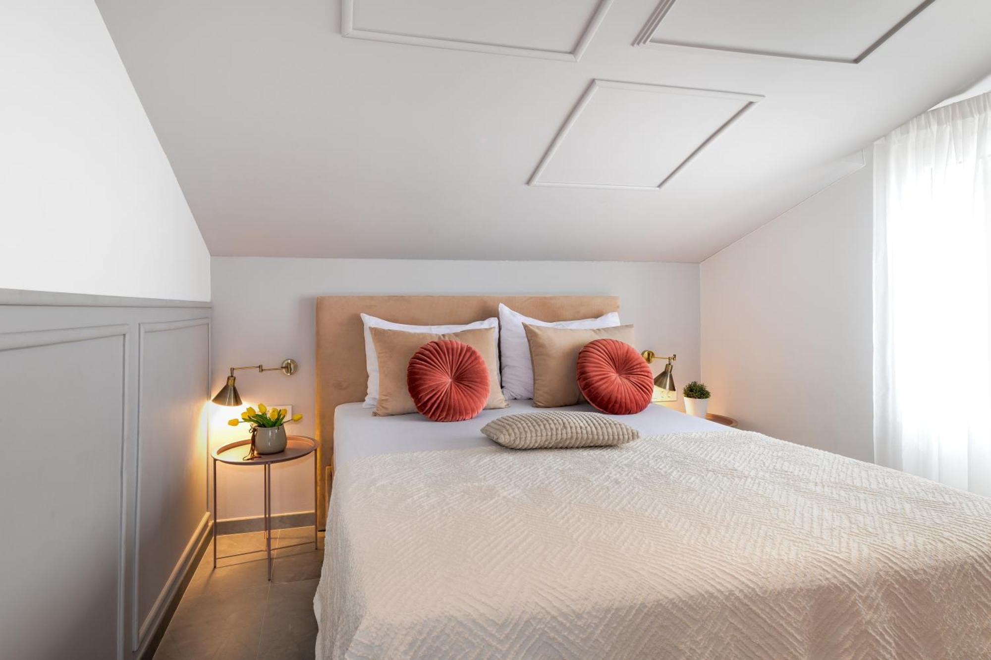 Danica Luxury Seaside Apartment シベニク エクステリア 写真